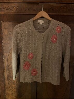 Beige Floral Appliqué Crewneck Linen Cardigan Sweater, size S
